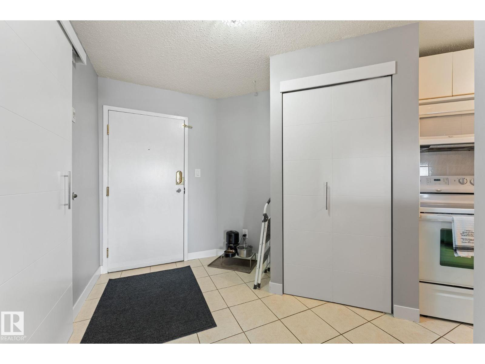 #208 6710 158 AV NW, Edmonton