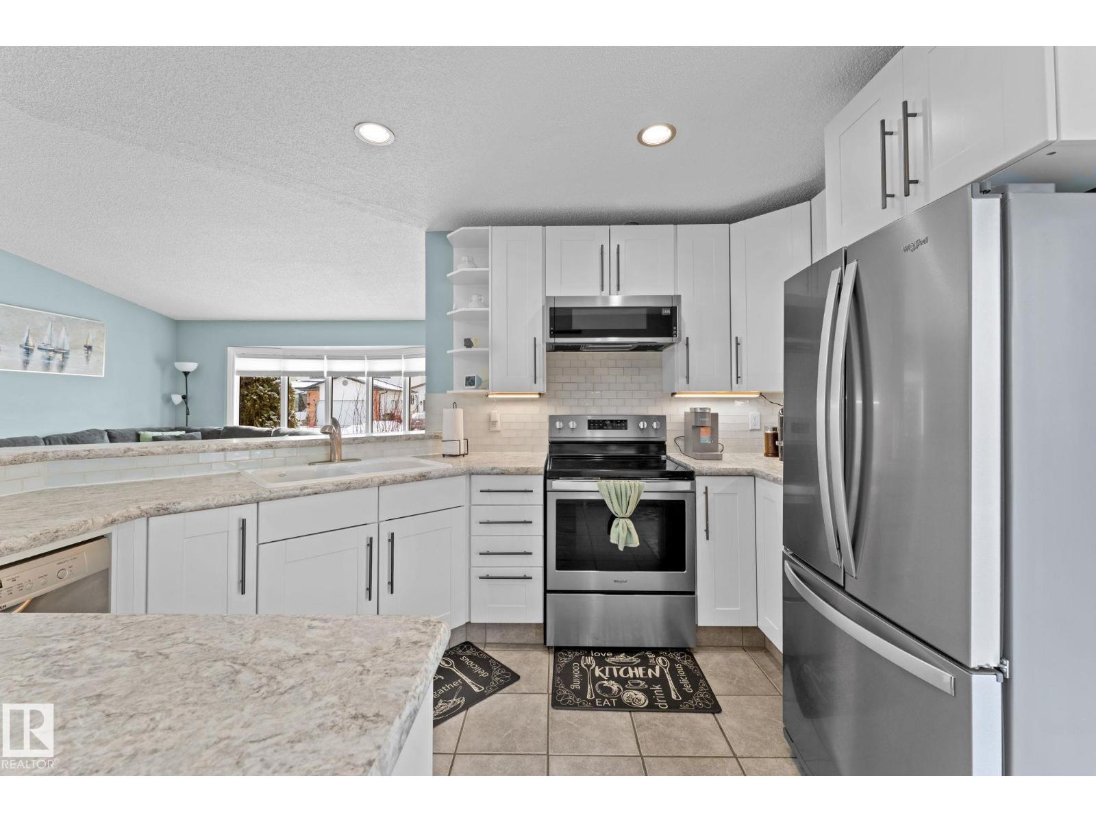 7252 152C AV NW, Edmonton