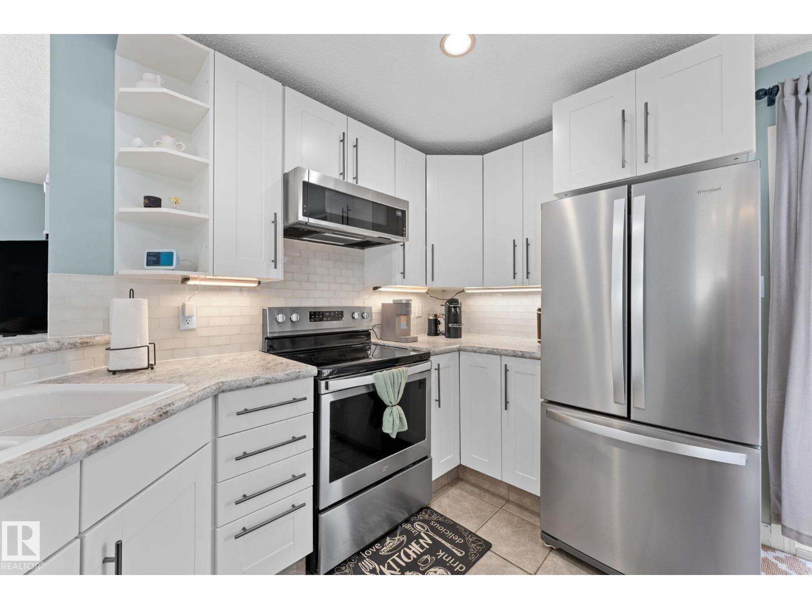 7252 152C AV NW, Edmonton