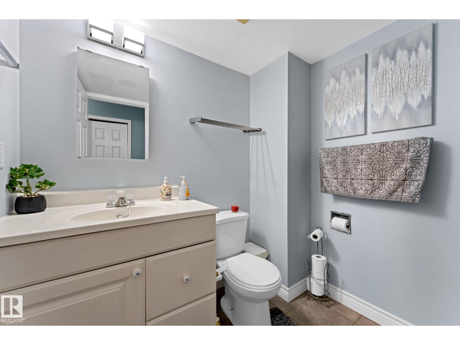 7252 152C AV NW, Edmonton