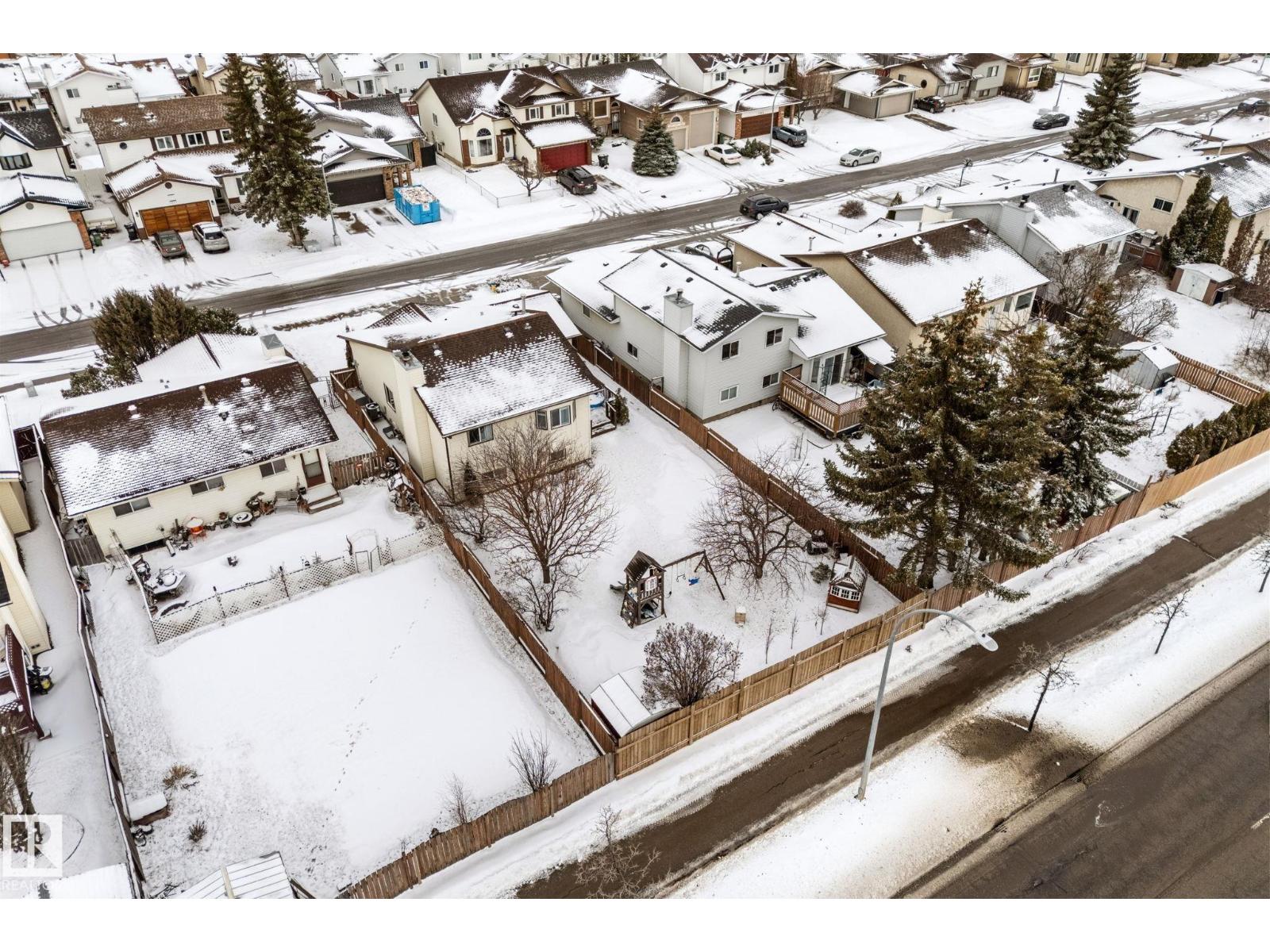 7252 152C AV NW, Edmonton