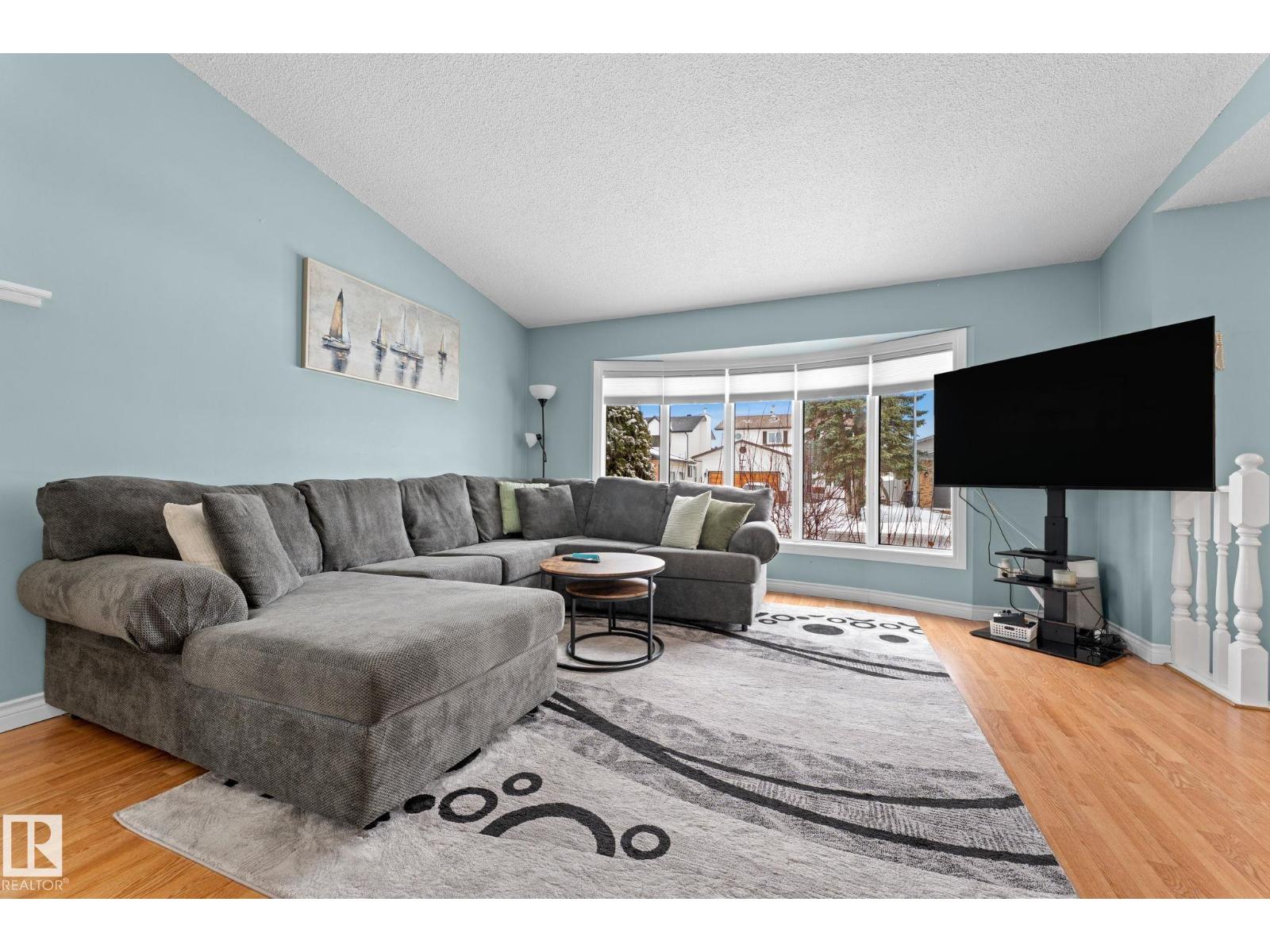 7252 152C AV NW, Edmonton