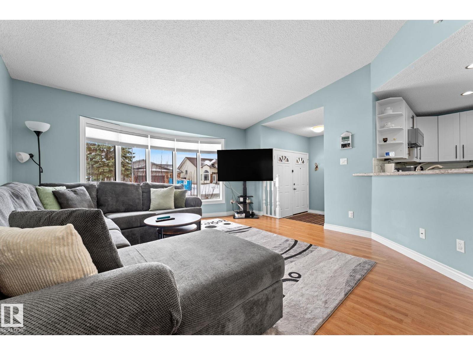 7252 152C AV NW, Edmonton