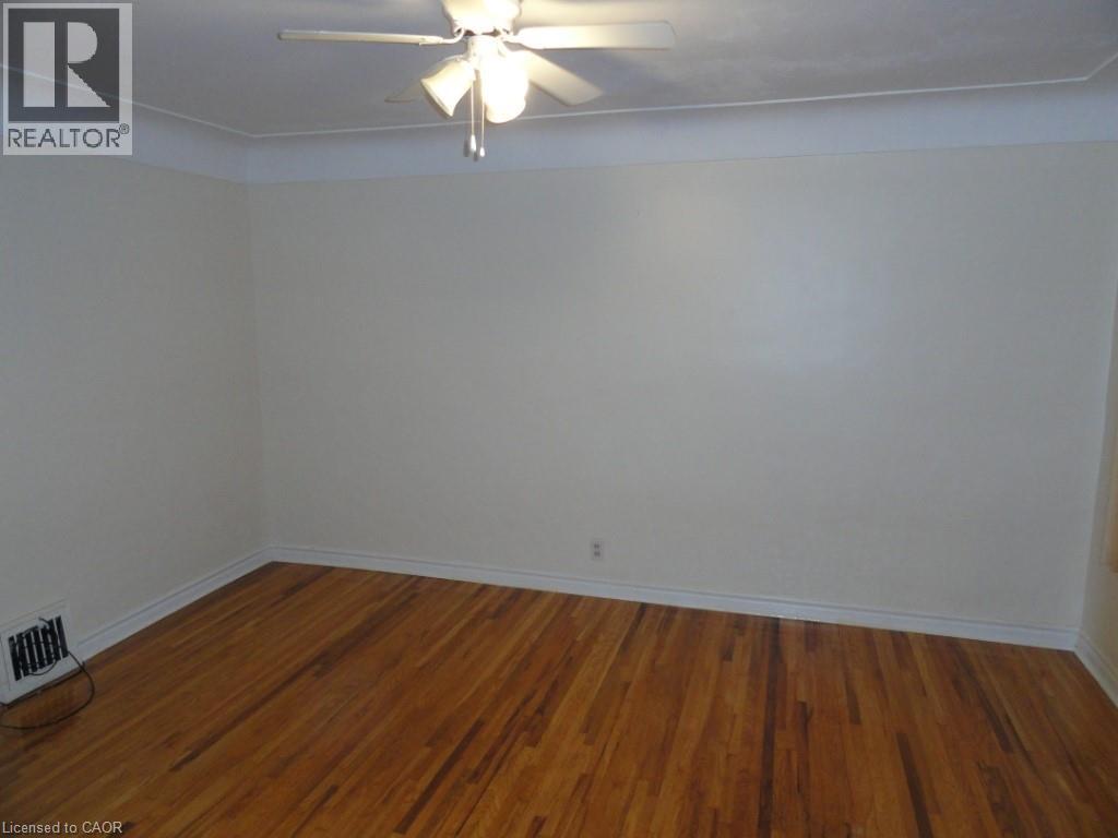 21 WEST Street, Dundas, Ontario, L9H1J4 — Photo 3