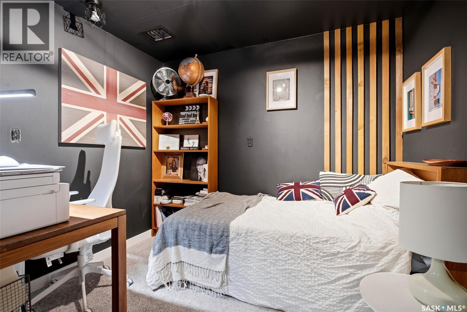 89 PATTERSON DRIVE - 36