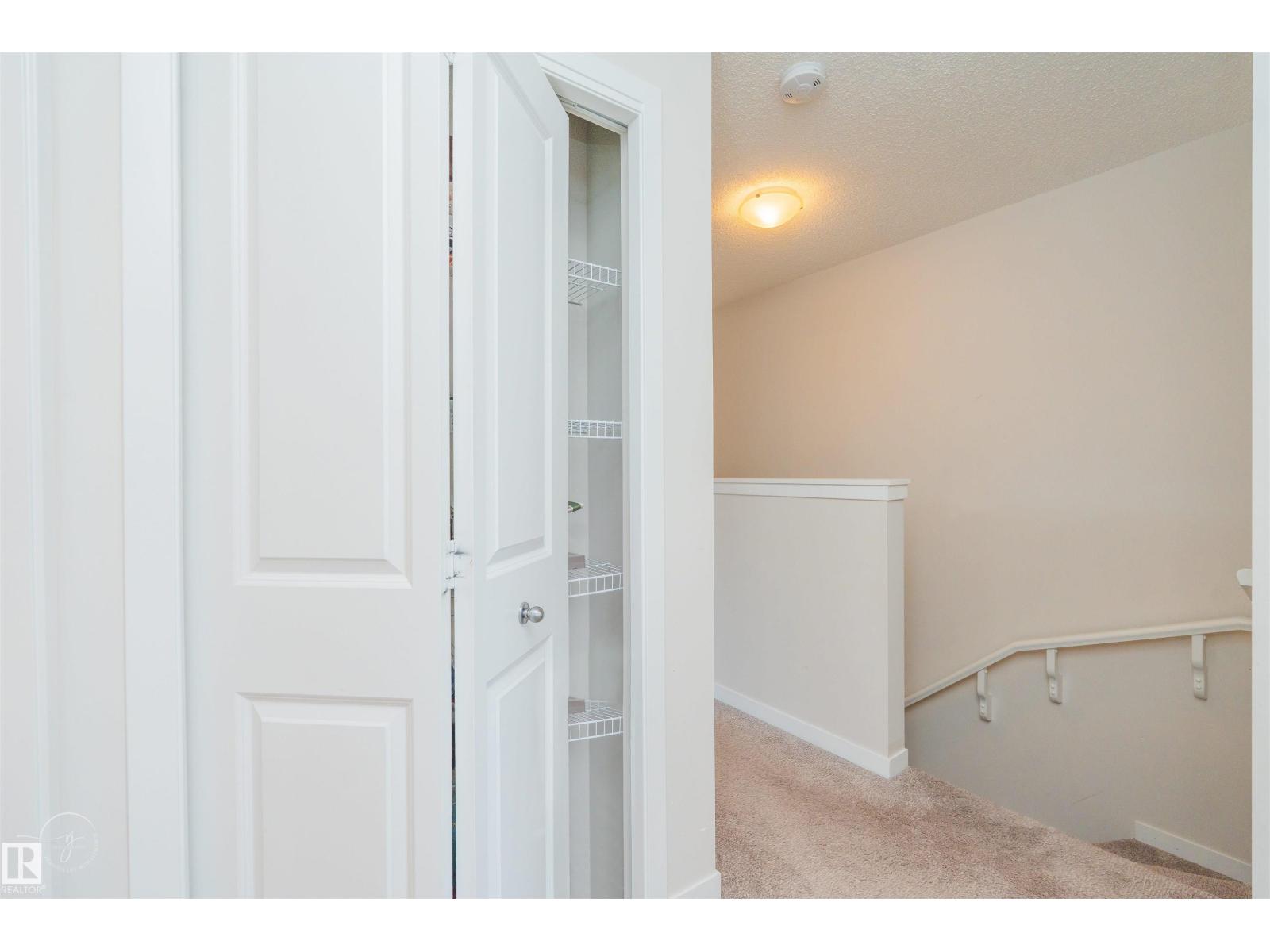 2122 52A ST SW, Edmonton