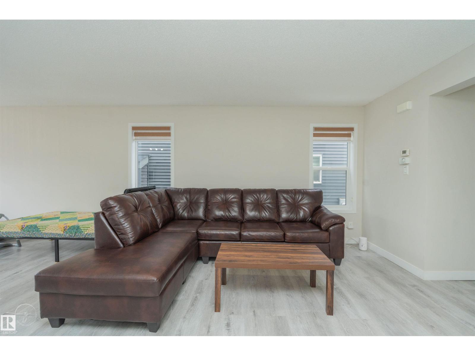 2122 52A ST SW - 4