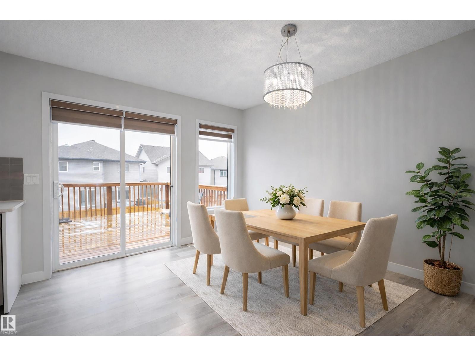 2122 52A ST SW, Edmonton