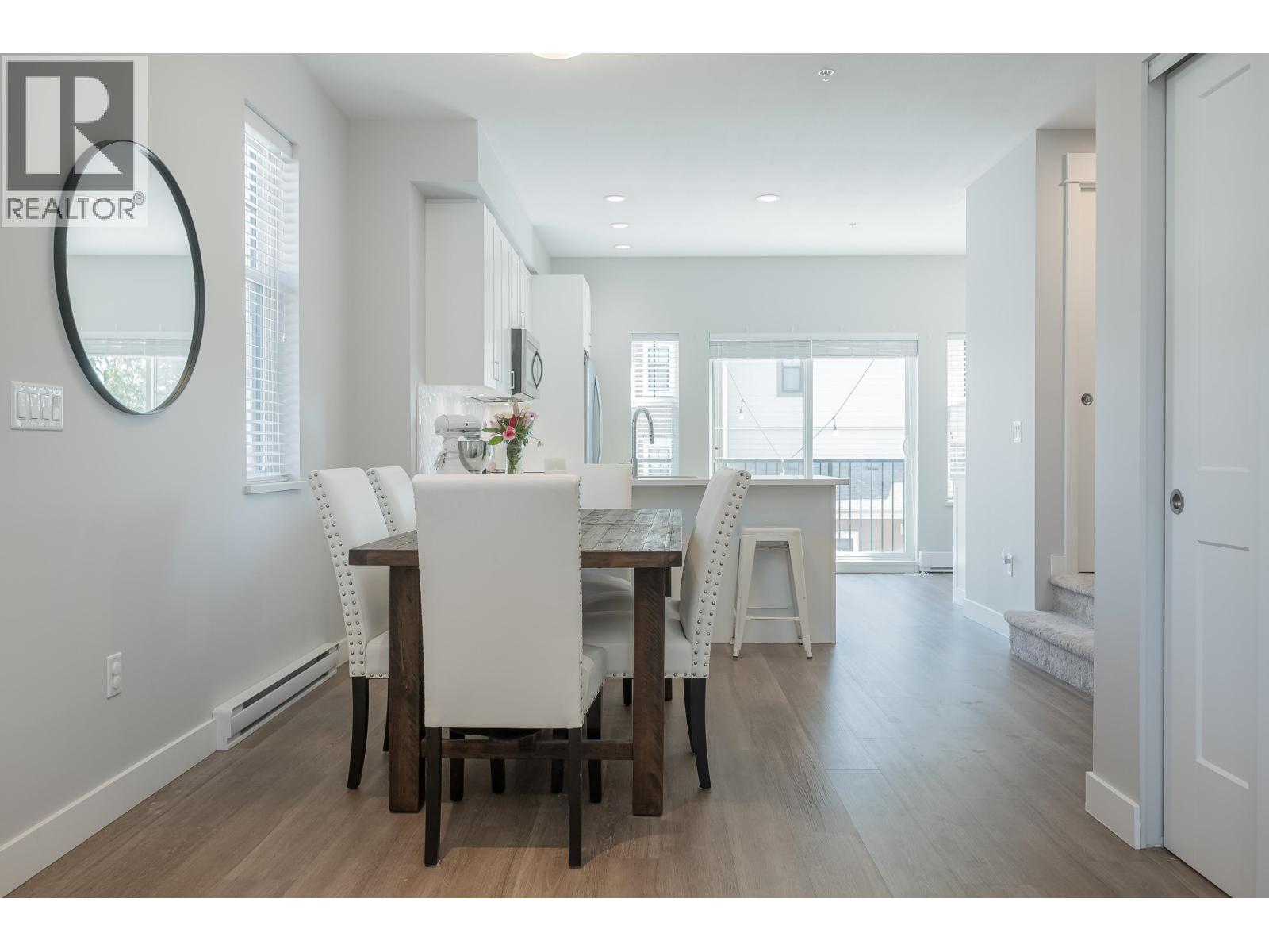 15 1818 HARBOUR STREET, Port Coquitlam
