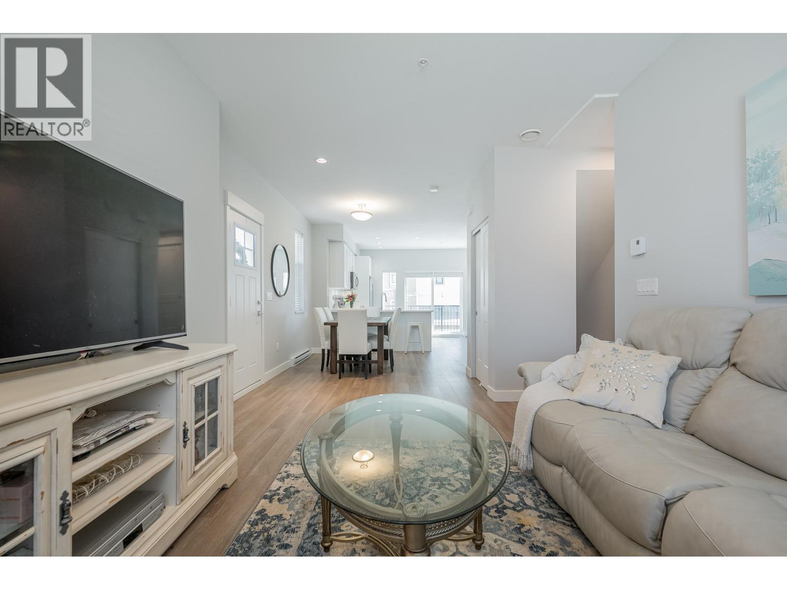 15 1818 HARBOUR STREET, Port Coquitlam
