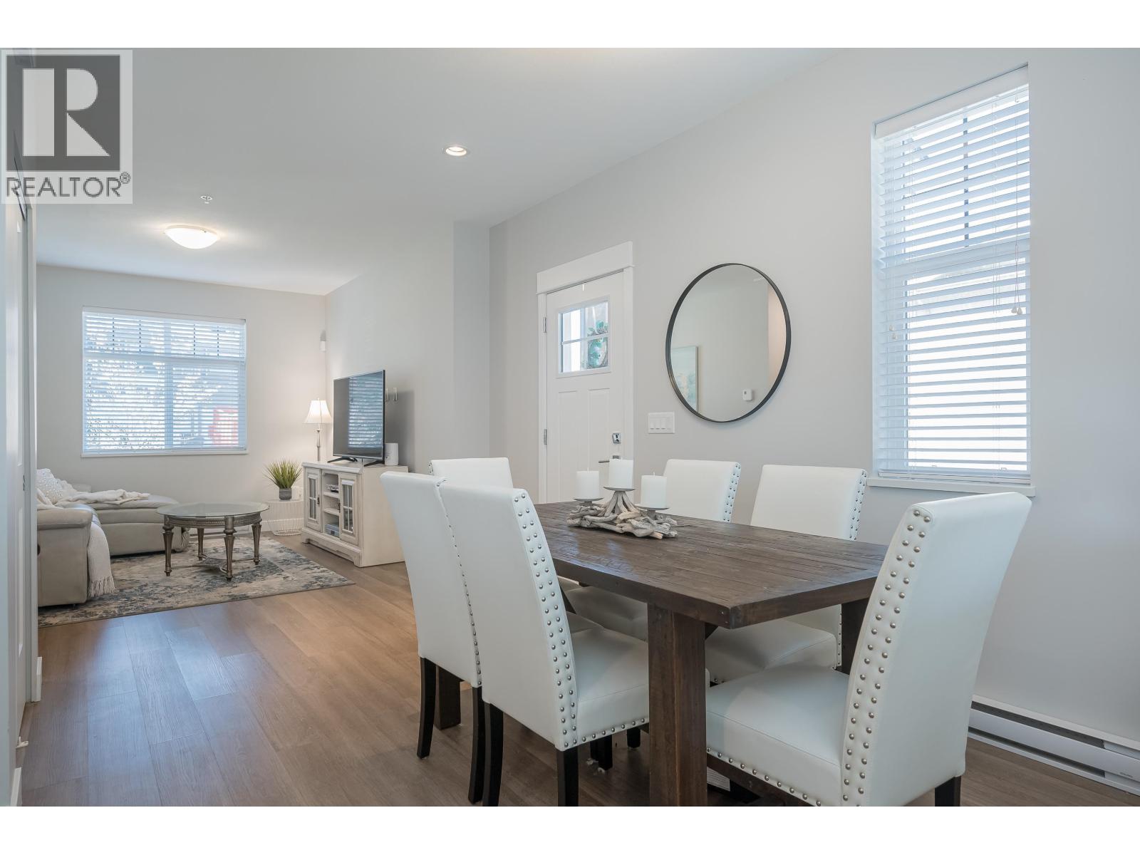 15 1818 HARBOUR STREET, Port Coquitlam