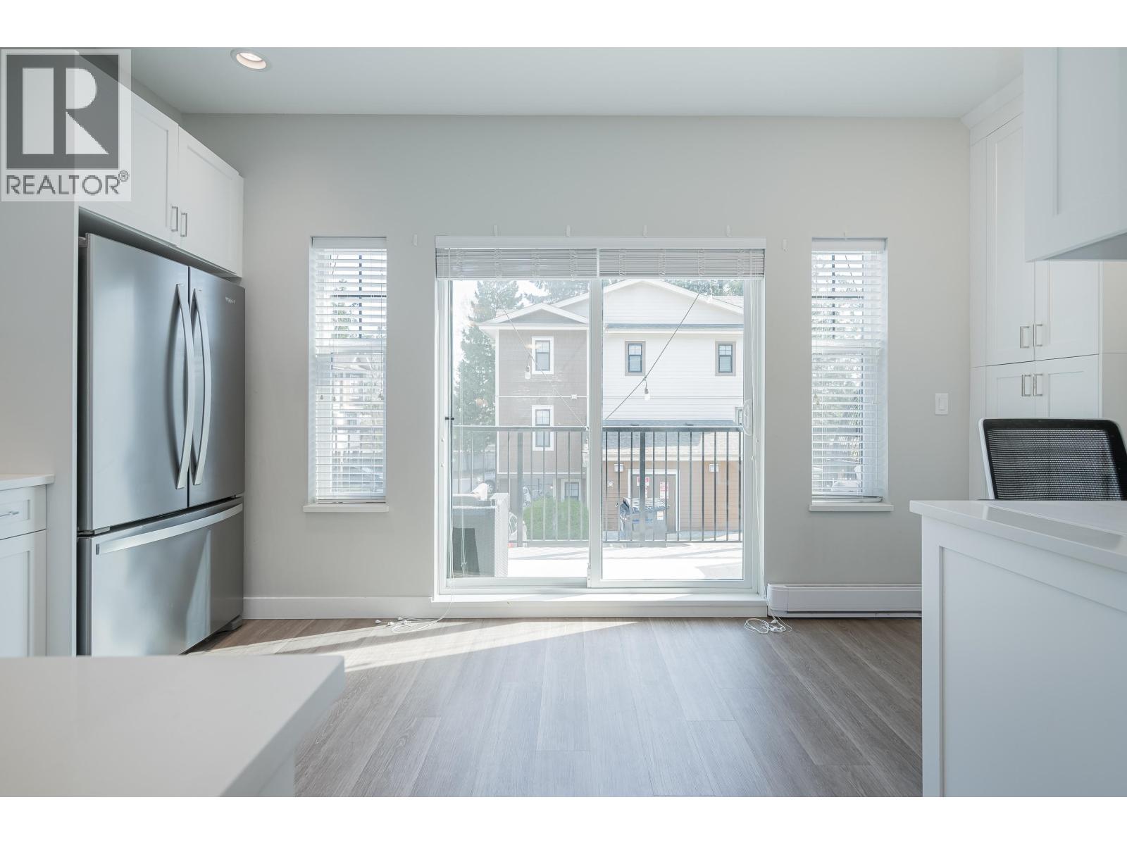 15 1818 HARBOUR STREET, Port Coquitlam