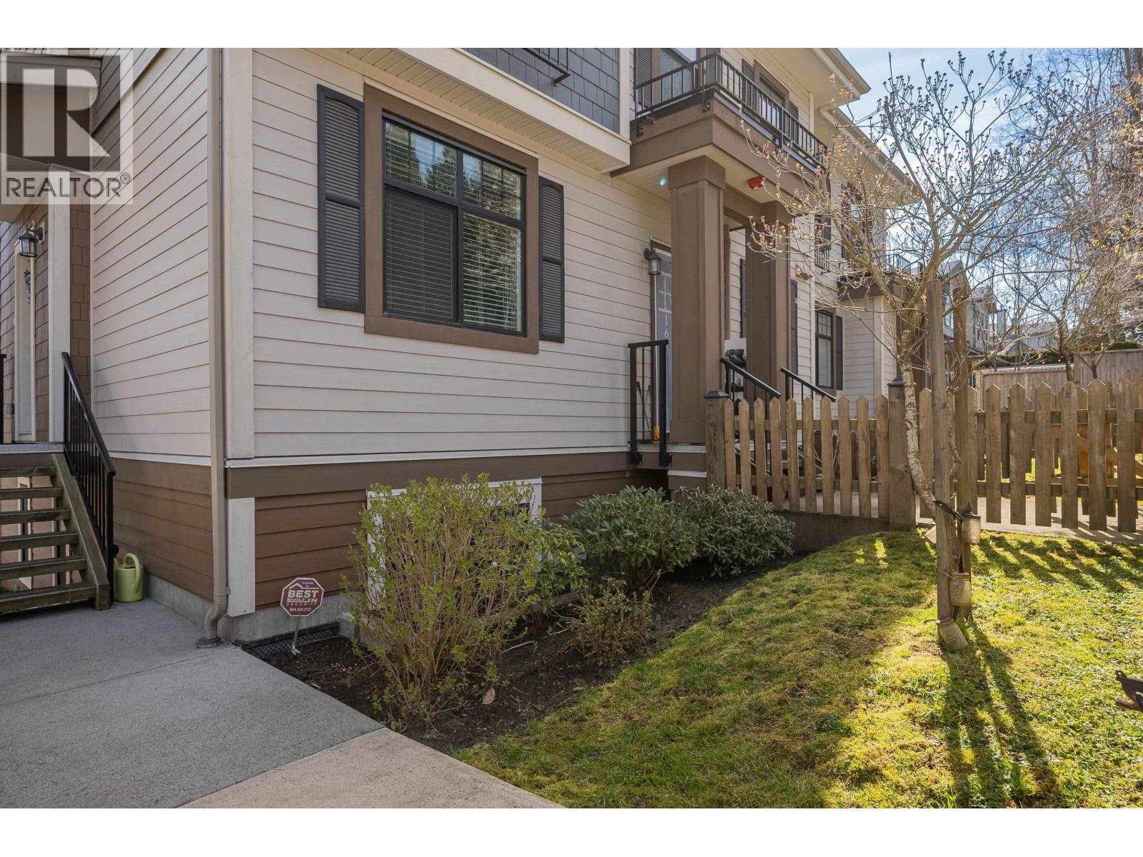 15 1818 HARBOUR STREET, Port Coquitlam