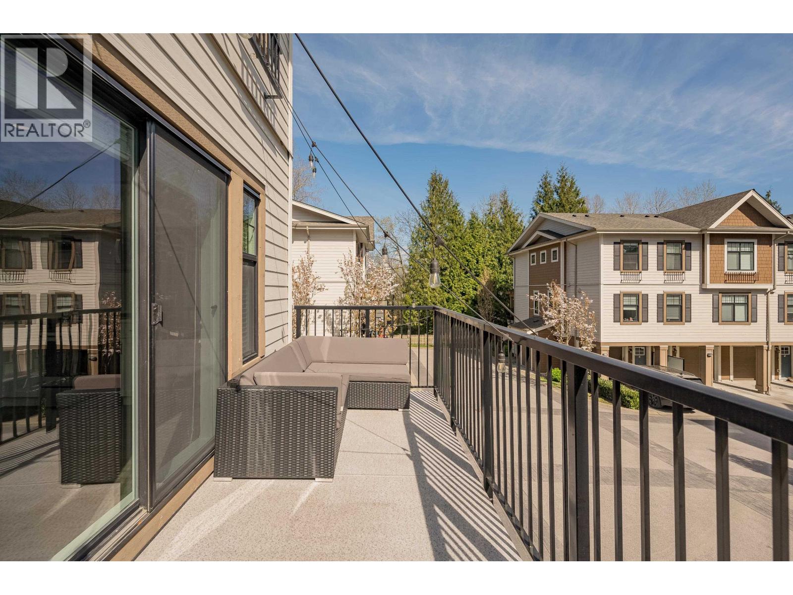 15 1818 HARBOUR STREET, Port Coquitlam