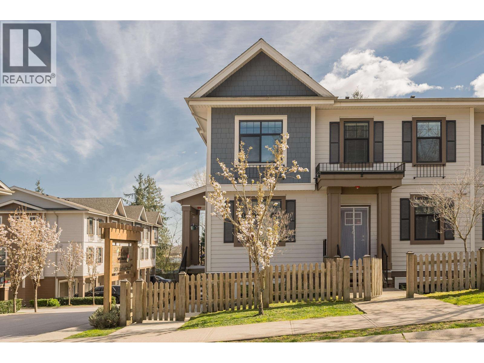 15 1818 HARBOUR STREET, Port Coquitlam