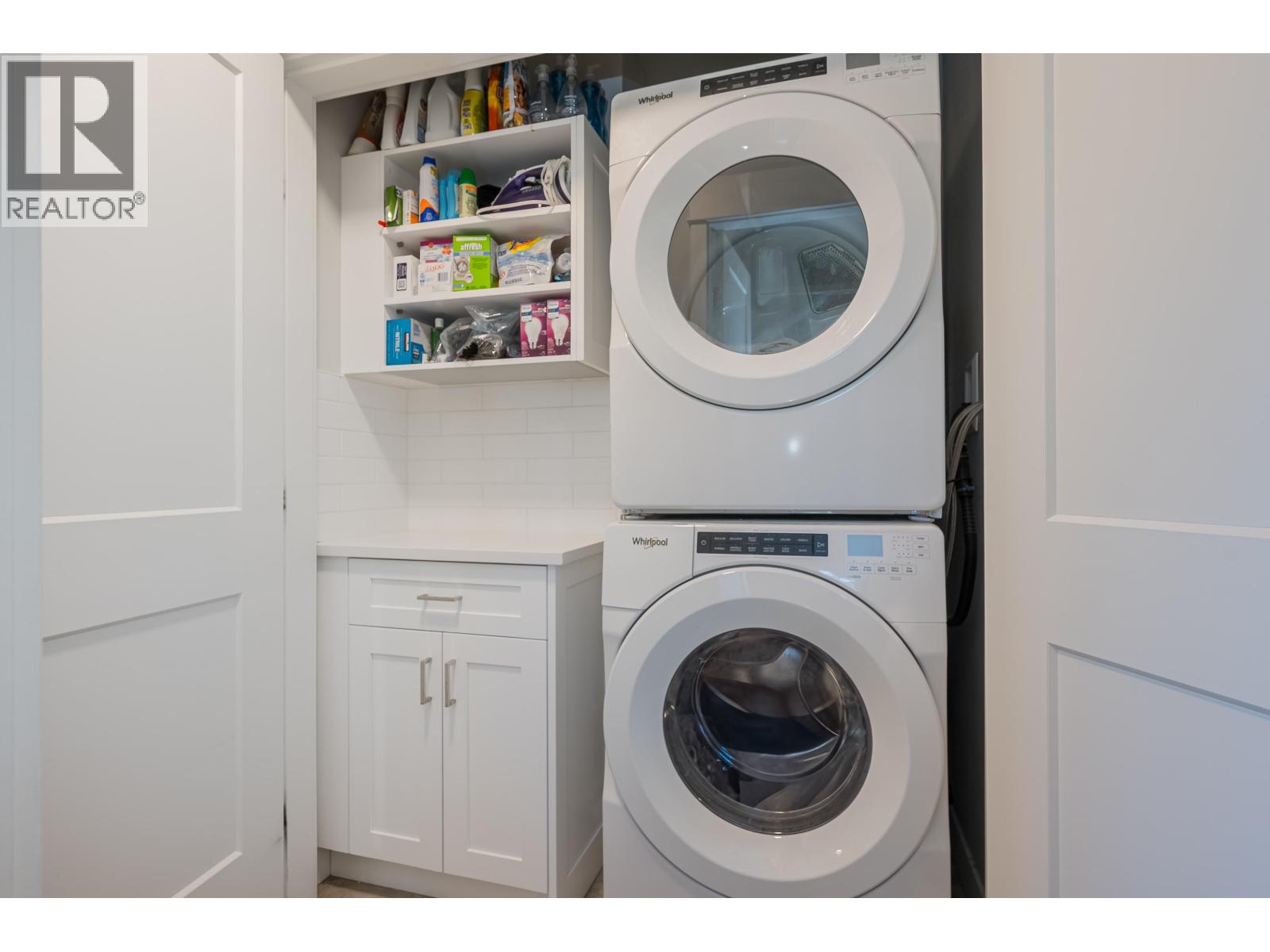 15 1818 HARBOUR STREET, Port Coquitlam