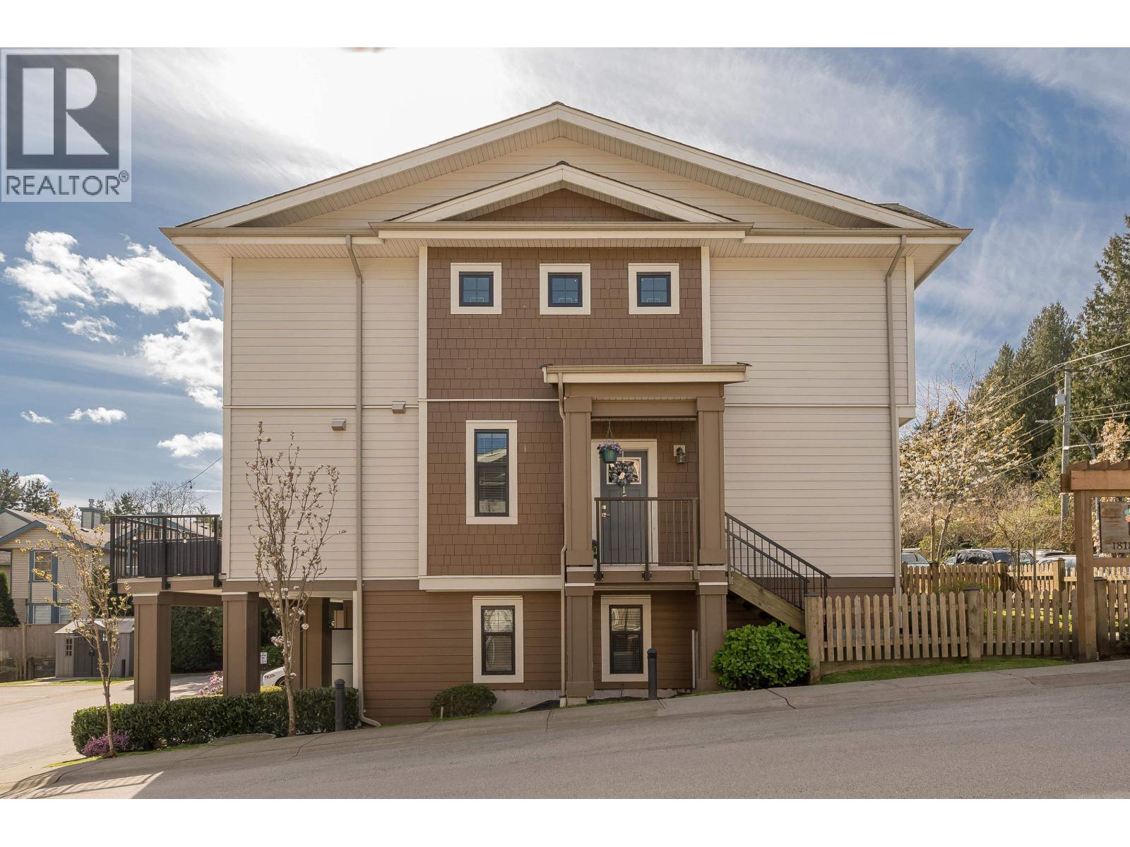 15 1818 HARBOUR STREET, Port Coquitlam