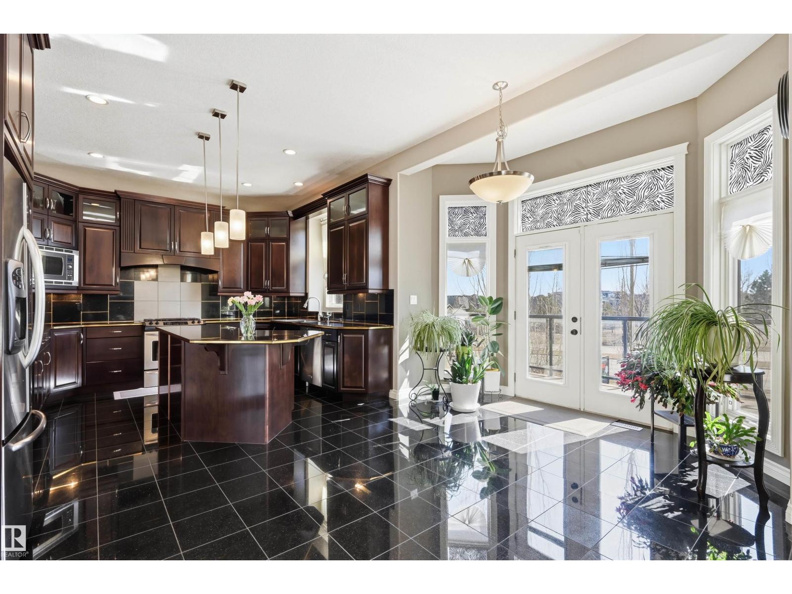 831 HOLLANDS LANDING LD NW, Edmonton