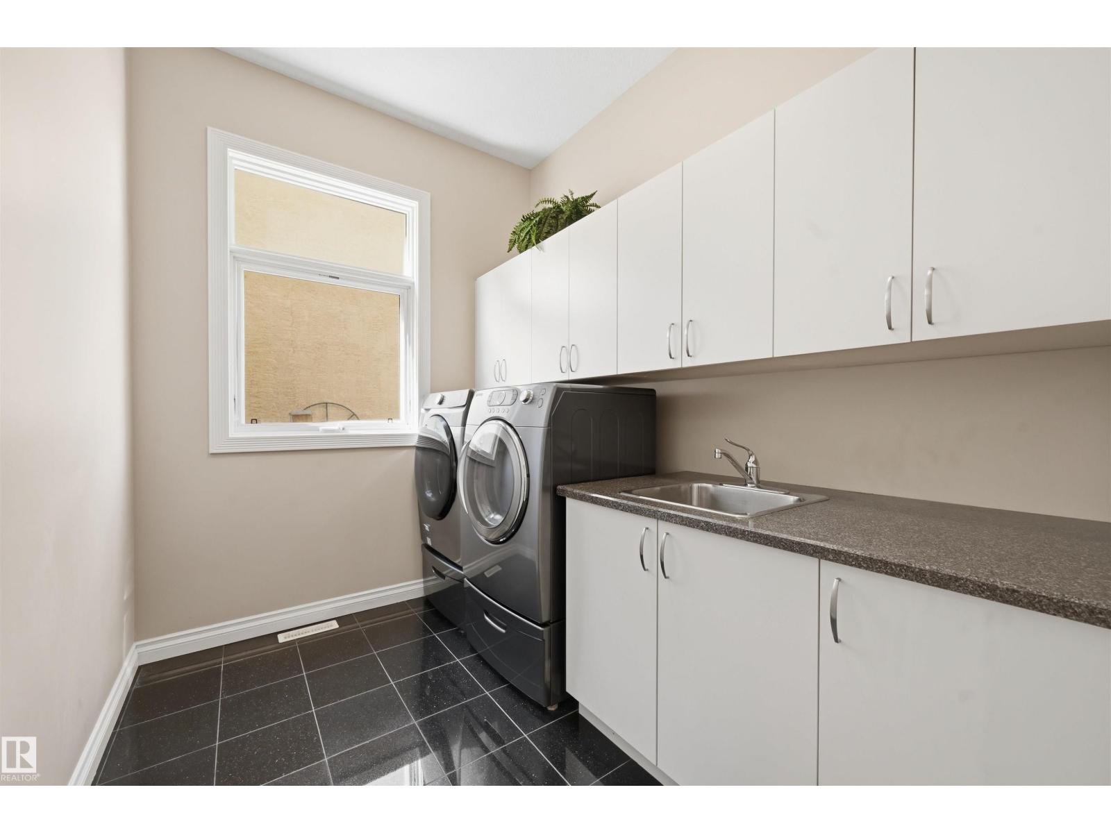 831 HOLLANDS LANDING LD NW, Edmonton