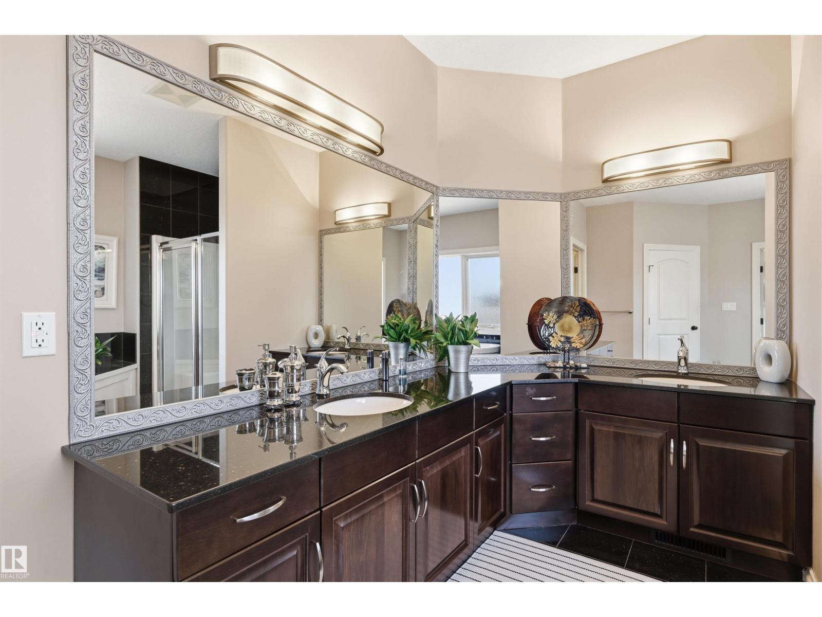 831 HOLLANDS LANDING LD NW, Edmonton