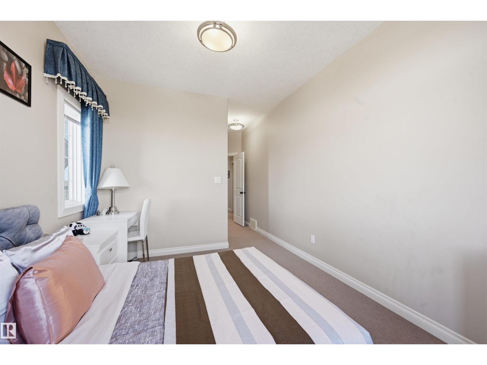 831 HOLLANDS LANDING LD NW, Edmonton