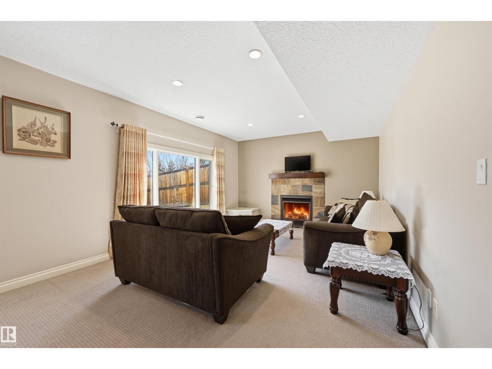 831 HOLLANDS LANDING LD NW, Edmonton