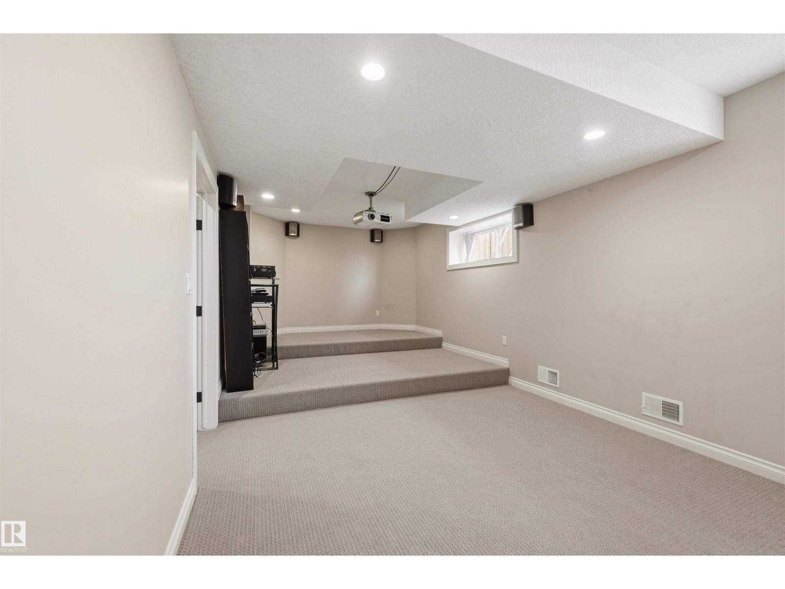 831 HOLLANDS LANDING LD NW, Edmonton