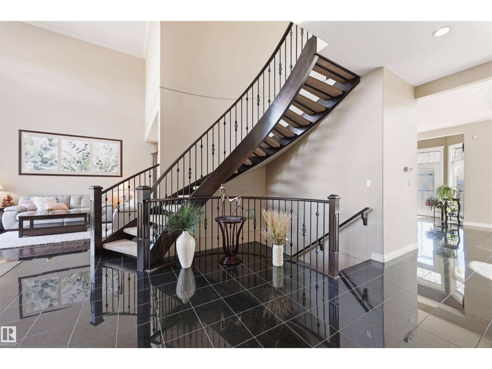 831 HOLLANDS LANDING LD NW, Edmonton