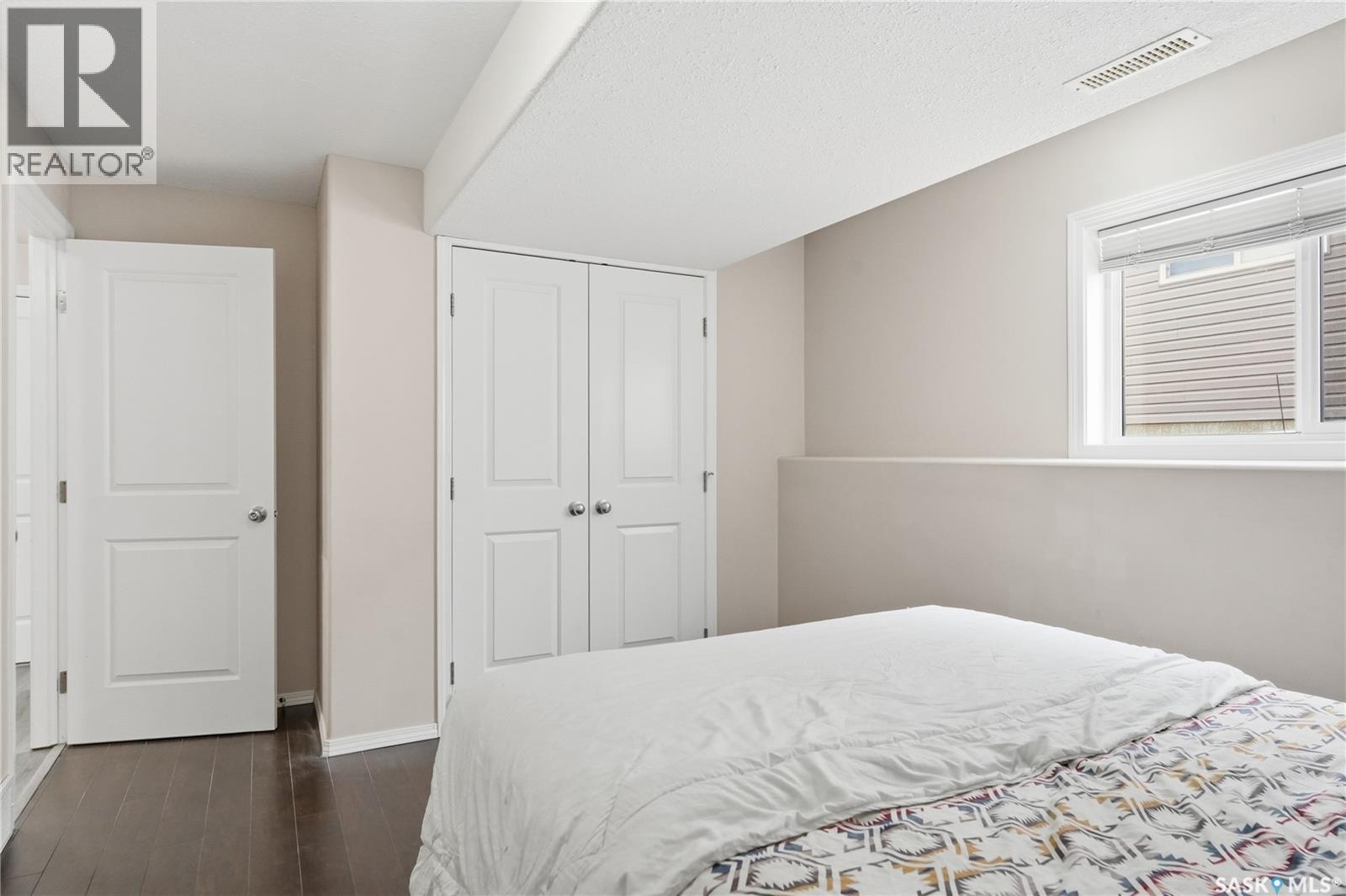 102 WHALLEY CRESCENT - 26