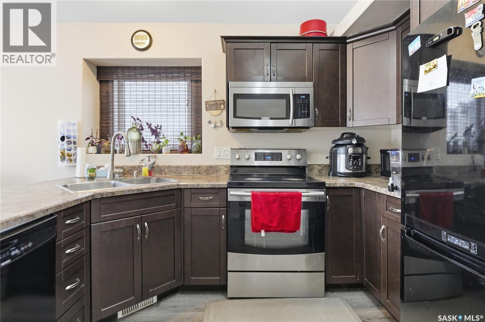 102 WHALLEY CRESCENT - 8