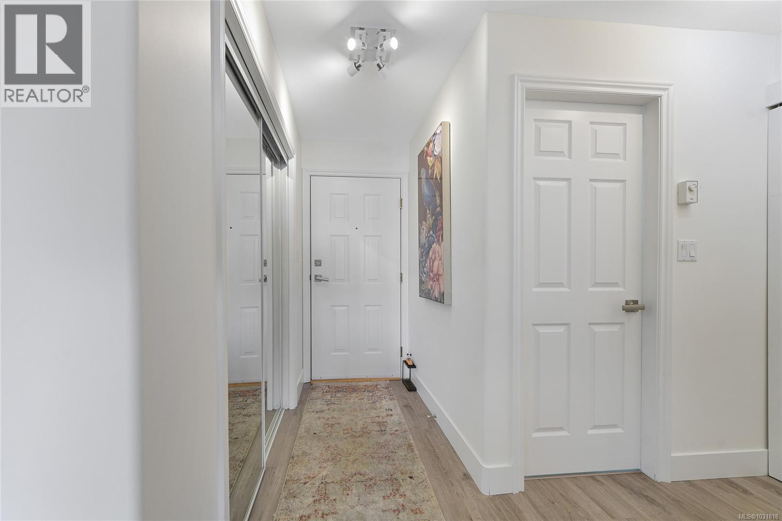 #203 2440 OAKVILLE AVE - 11