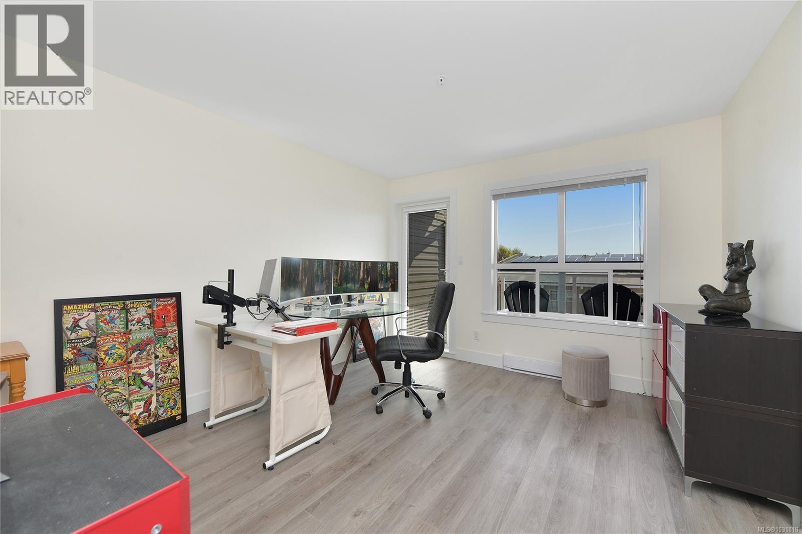 #203 2440 OAKVILLE AVE - 21