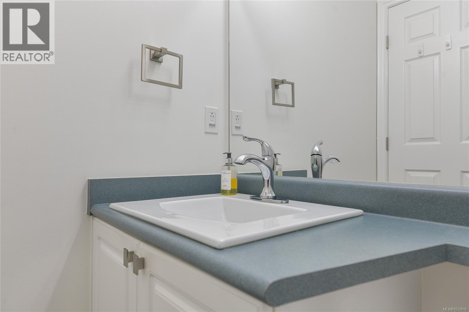 #203 2440 OAKVILLE AVE - 24