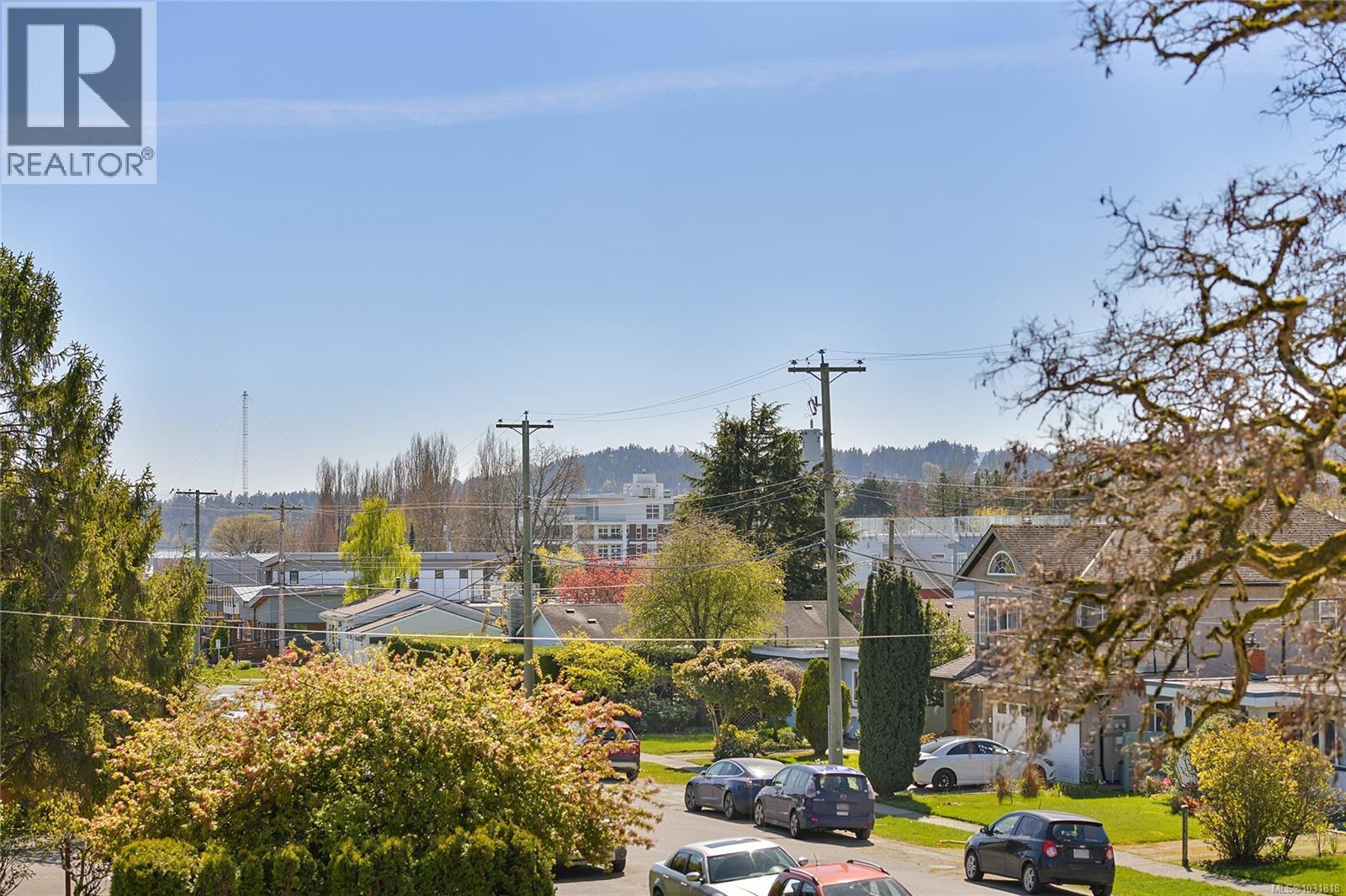 #203 2440 OAKVILLE AVE - 40