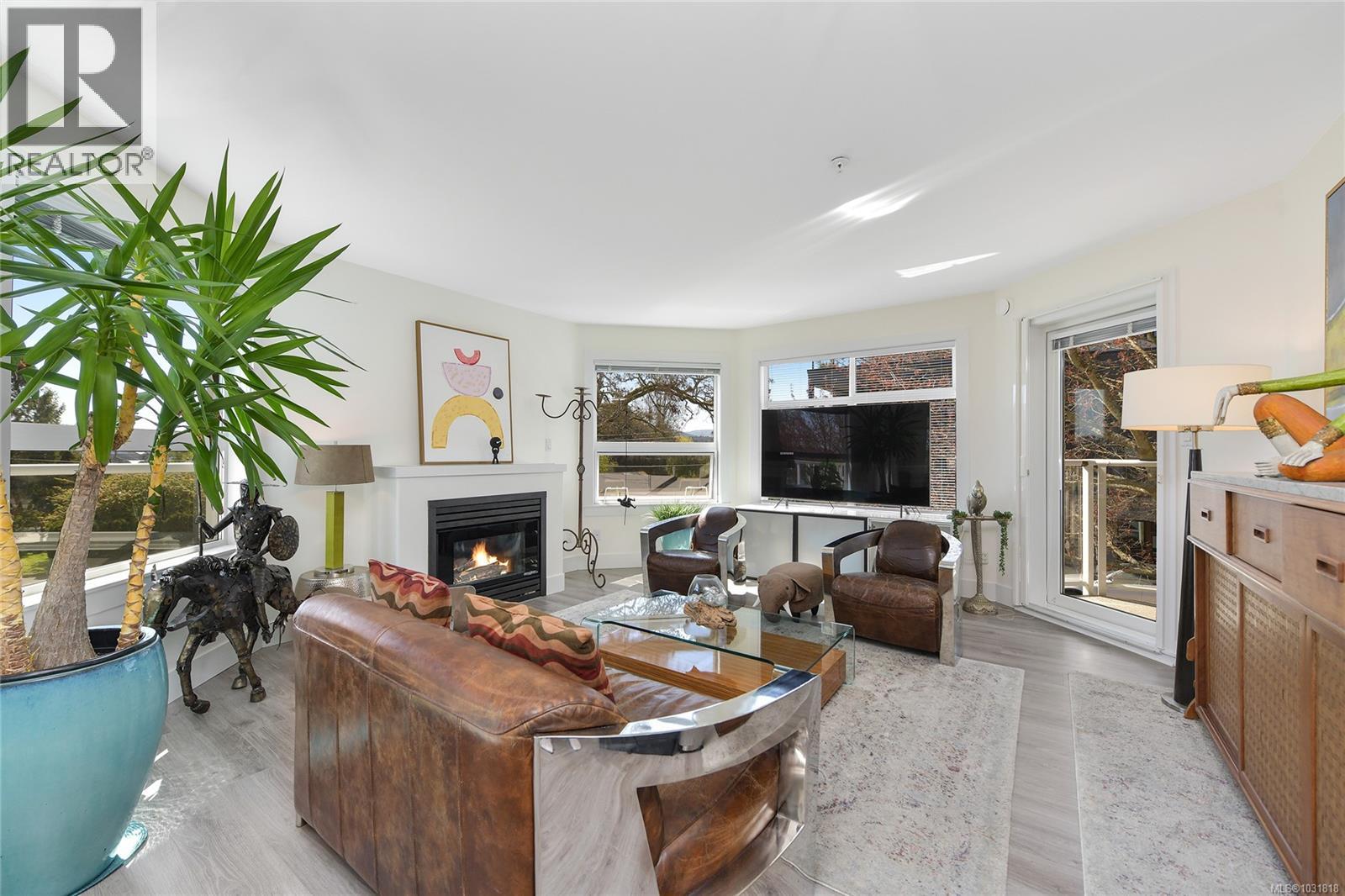 #203 2440 OAKVILLE AVE - 5