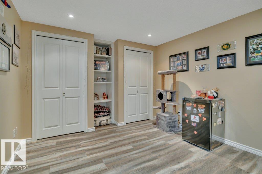 15982 110B AV NW, Edmonton