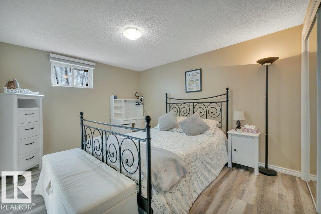 15982 110B AV NW, Edmonton