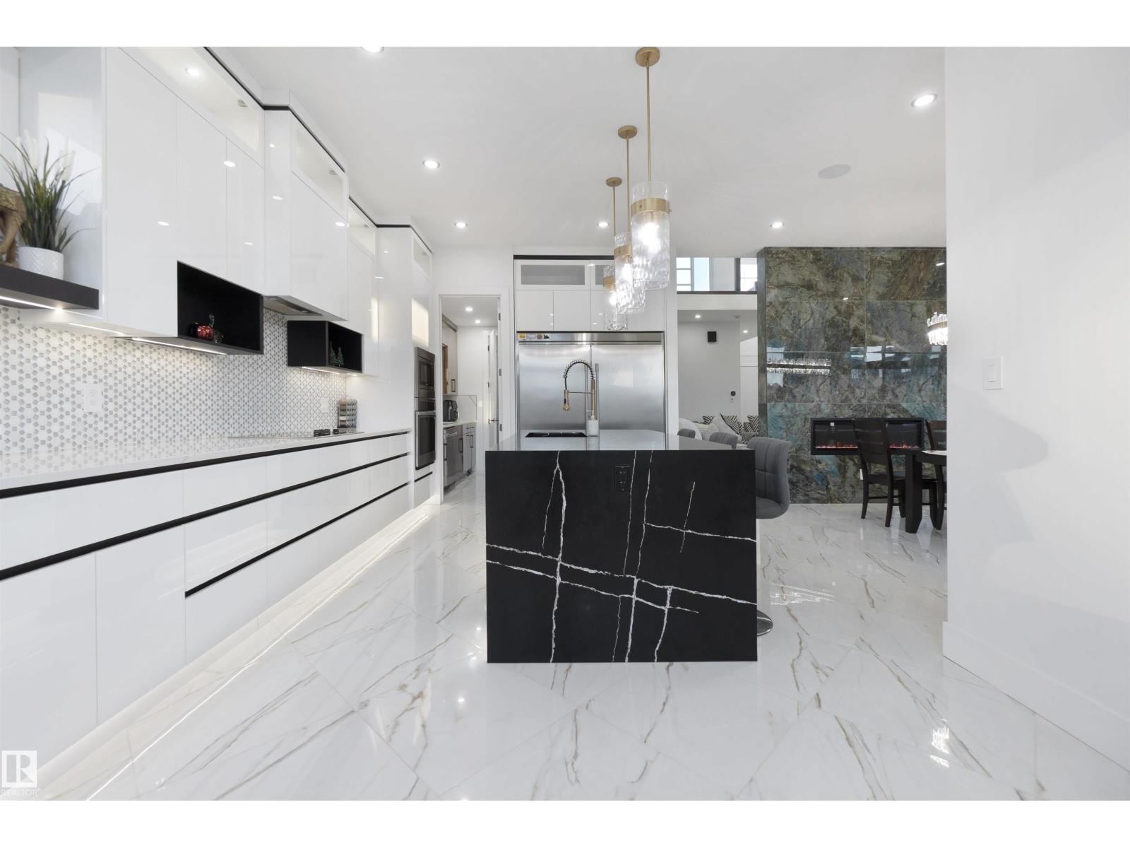 3904 GINSBURG CR NW, Edmonton