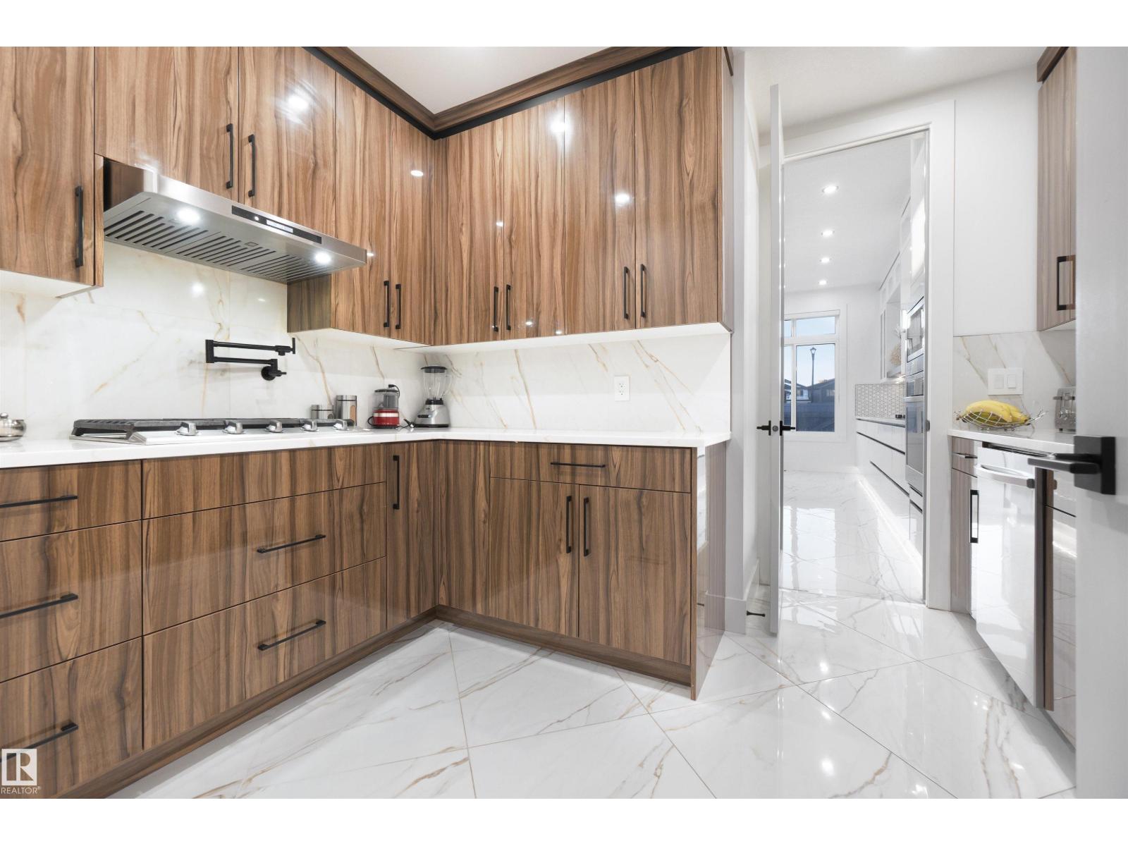 3904 GINSBURG CR NW, Edmonton