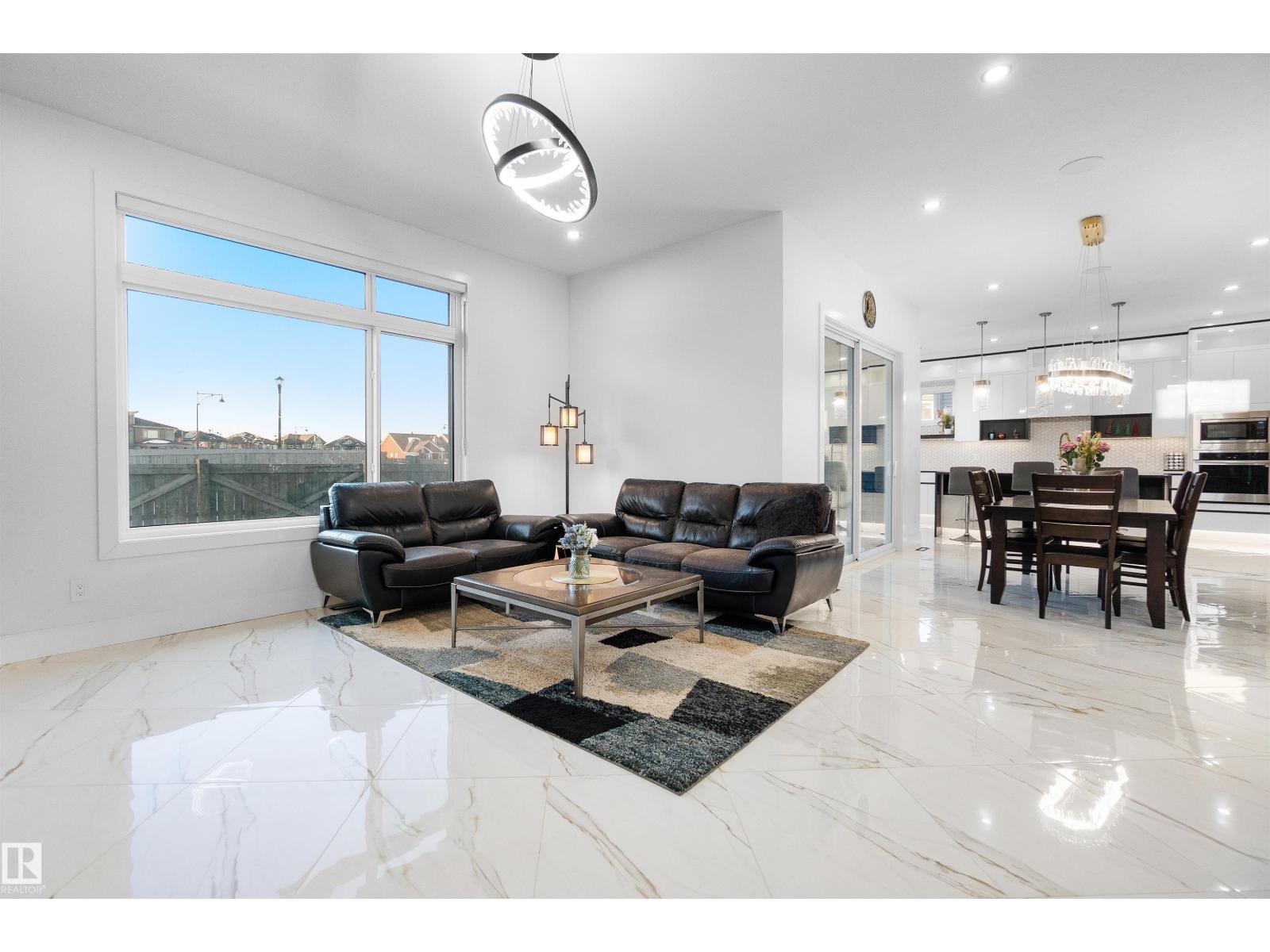 3904 GINSBURG CR NW, Edmonton