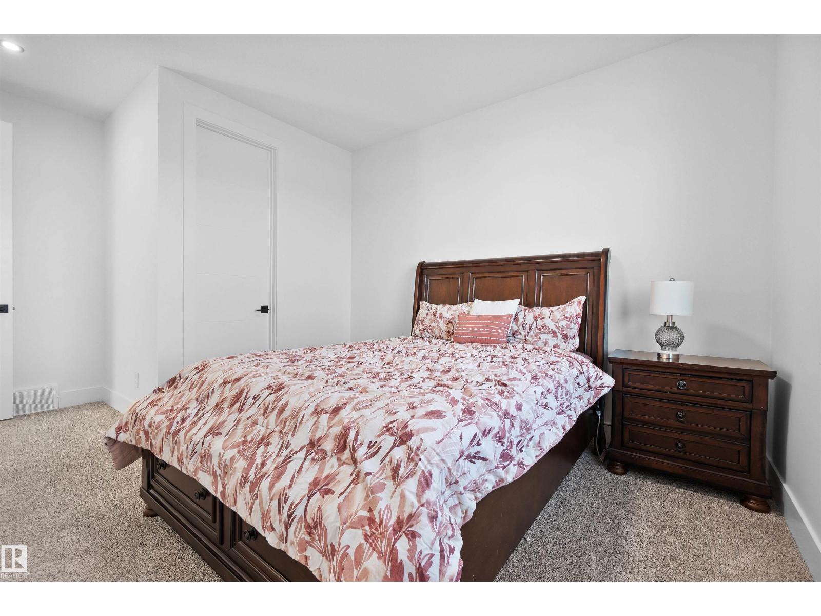 3904 GINSBURG CR NW, Edmonton