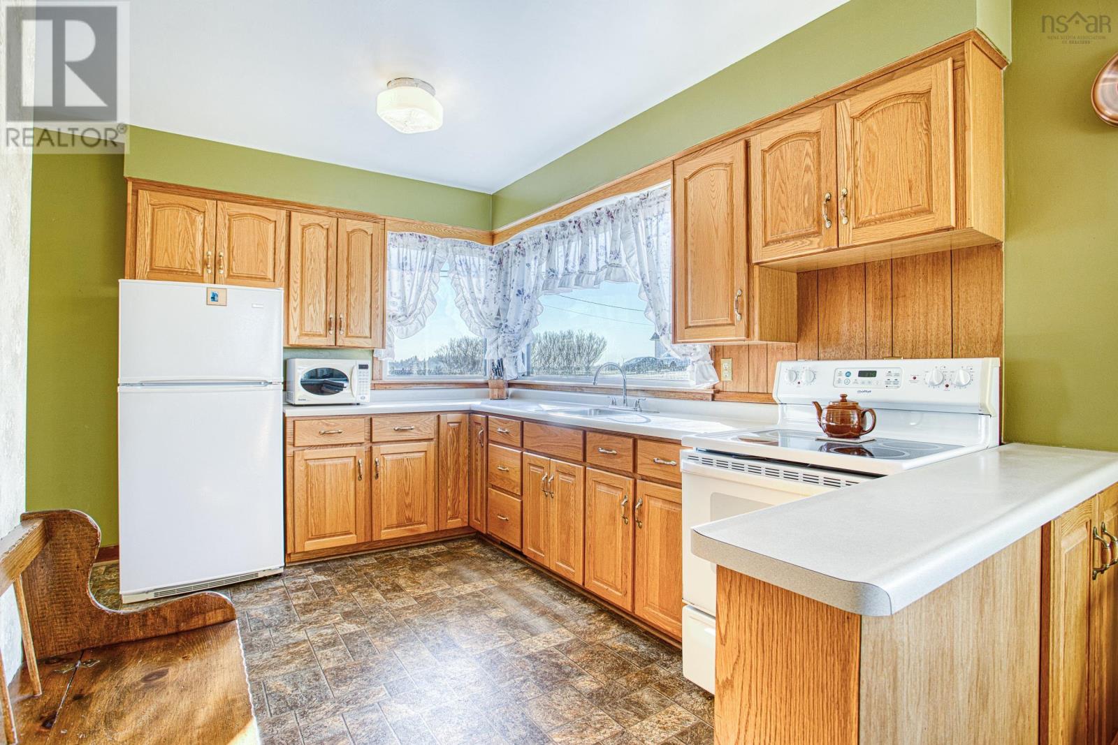 Property 23 of 46 of 1569 Cow Bay Road