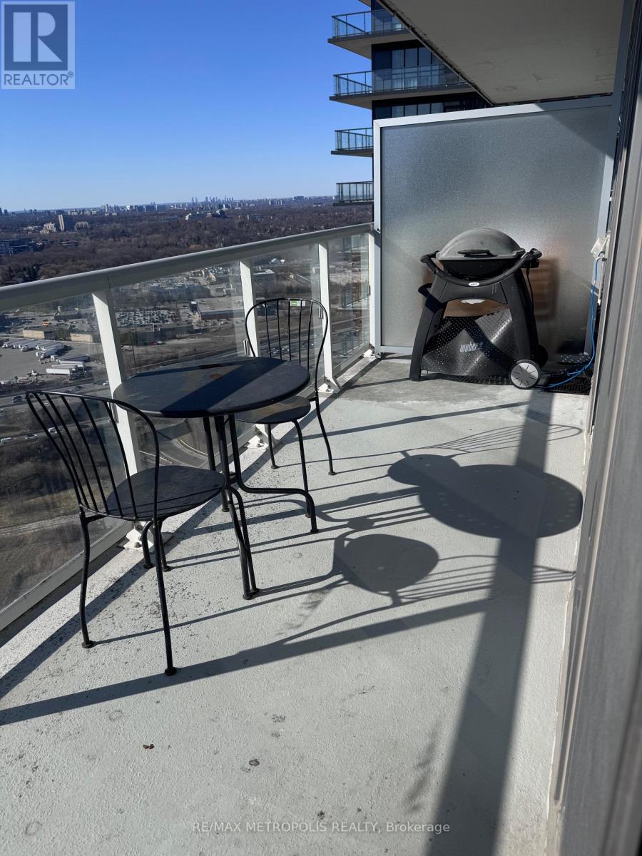 #3307 56 ANNIE CRAIG DRIVE - 28