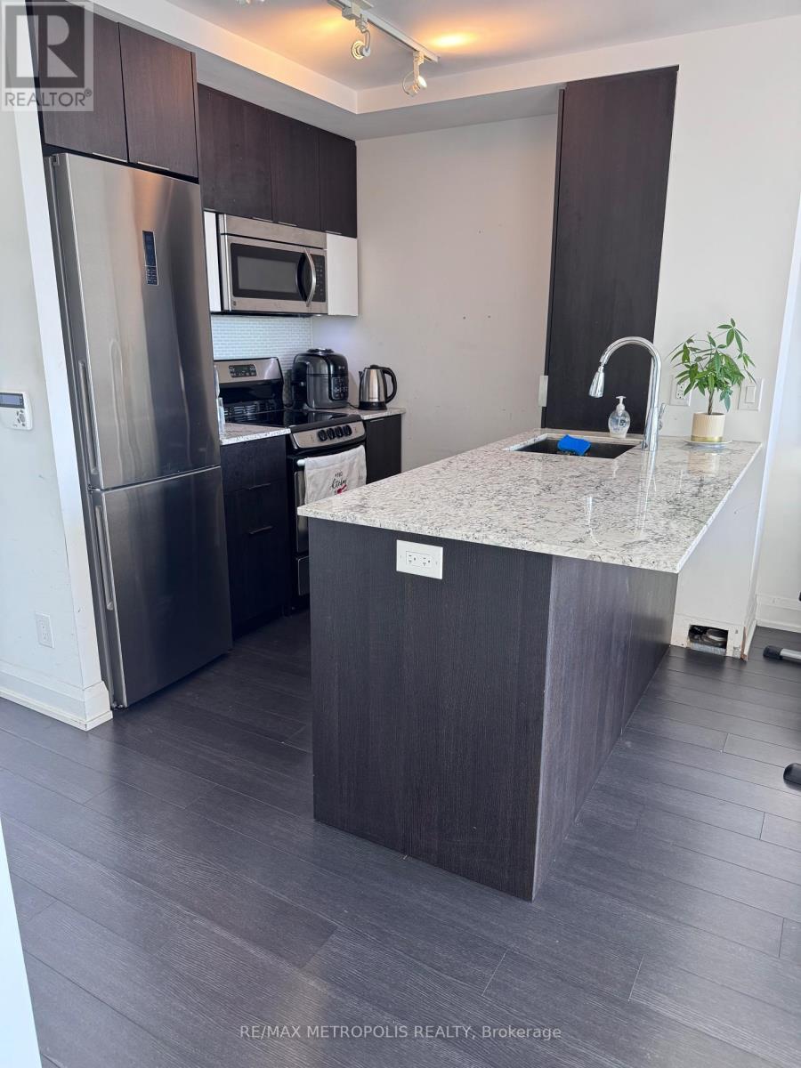 #3307 56 ANNIE CRAIG DRIVE - 20