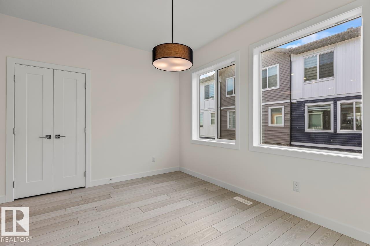 42 CORNER GLEN MR NE - 31