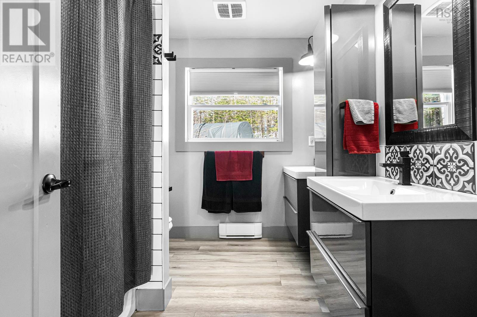 Property 16 of 42 of 69 Pinetree Crescent