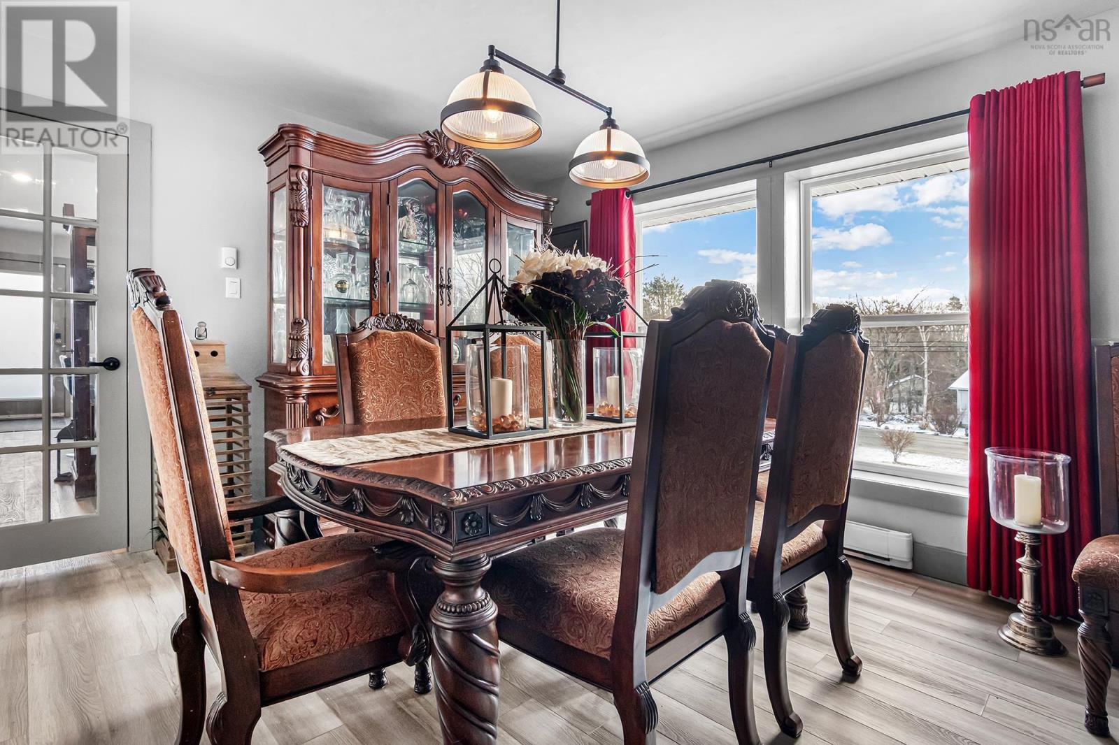 Property 10 of 42 of 69 Pinetree Crescent