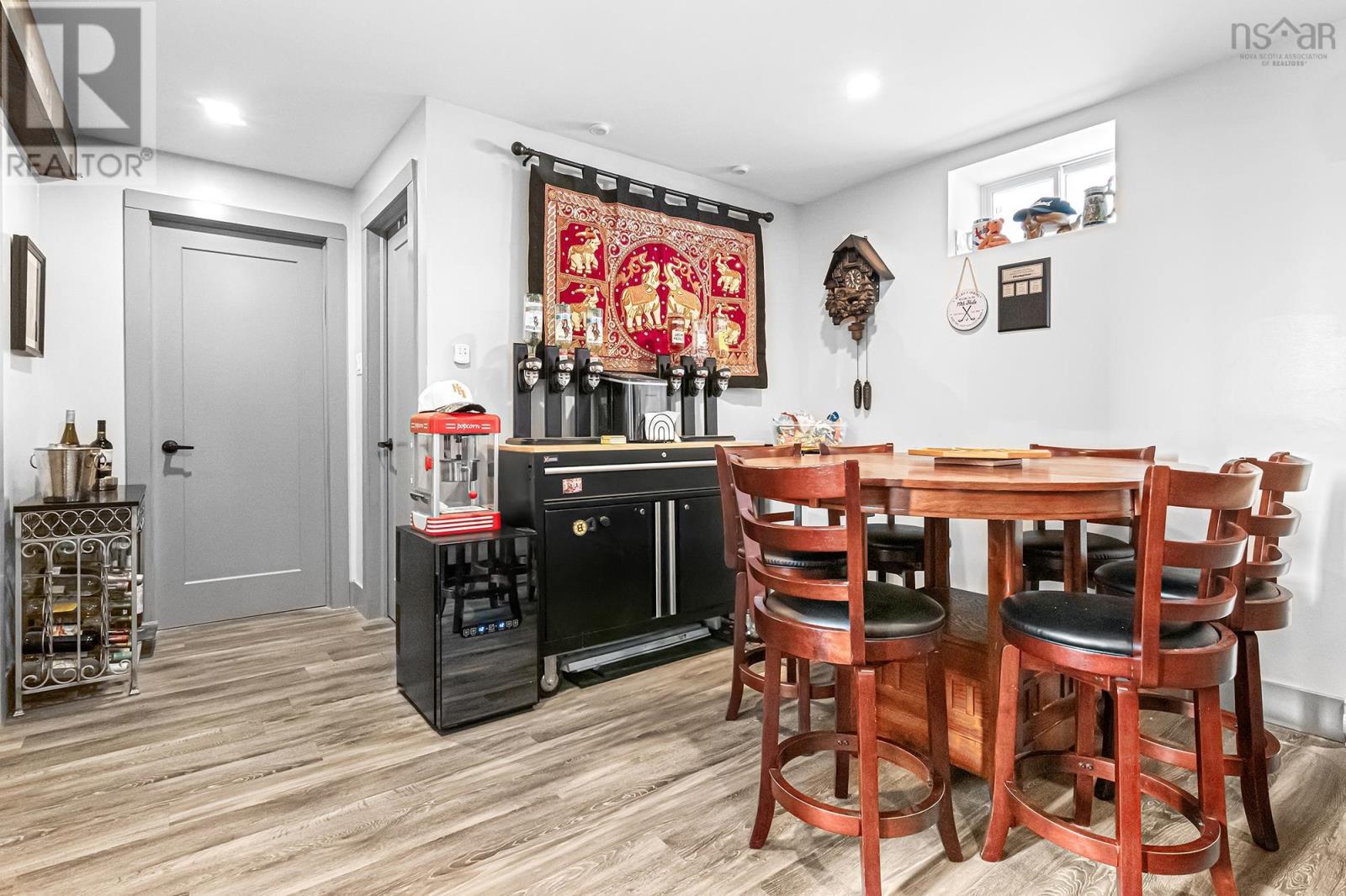 Property 7 of 42 of 69 Pinetree Crescent