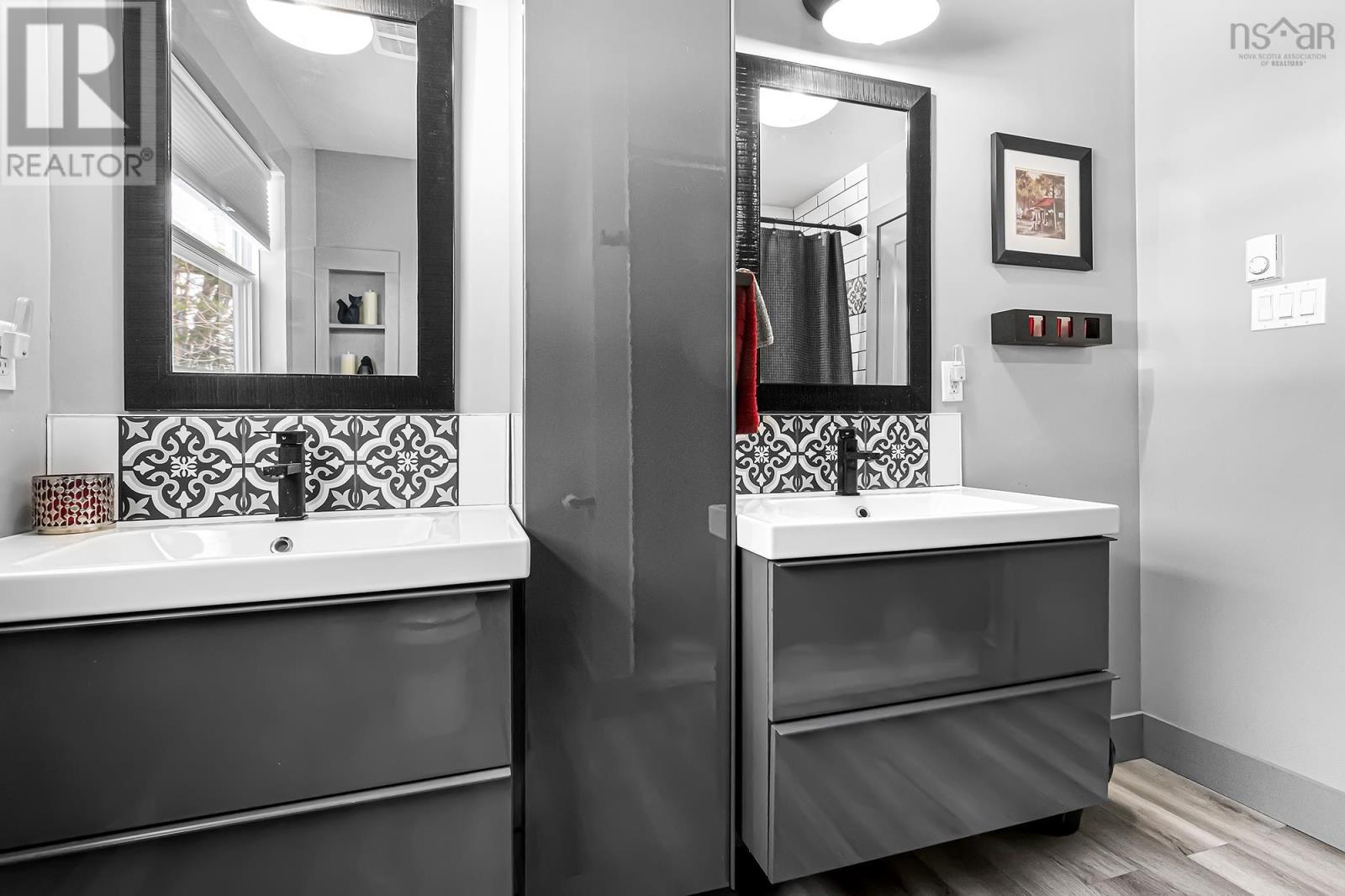 Property 39 of 42 of 69 Pinetree Crescent