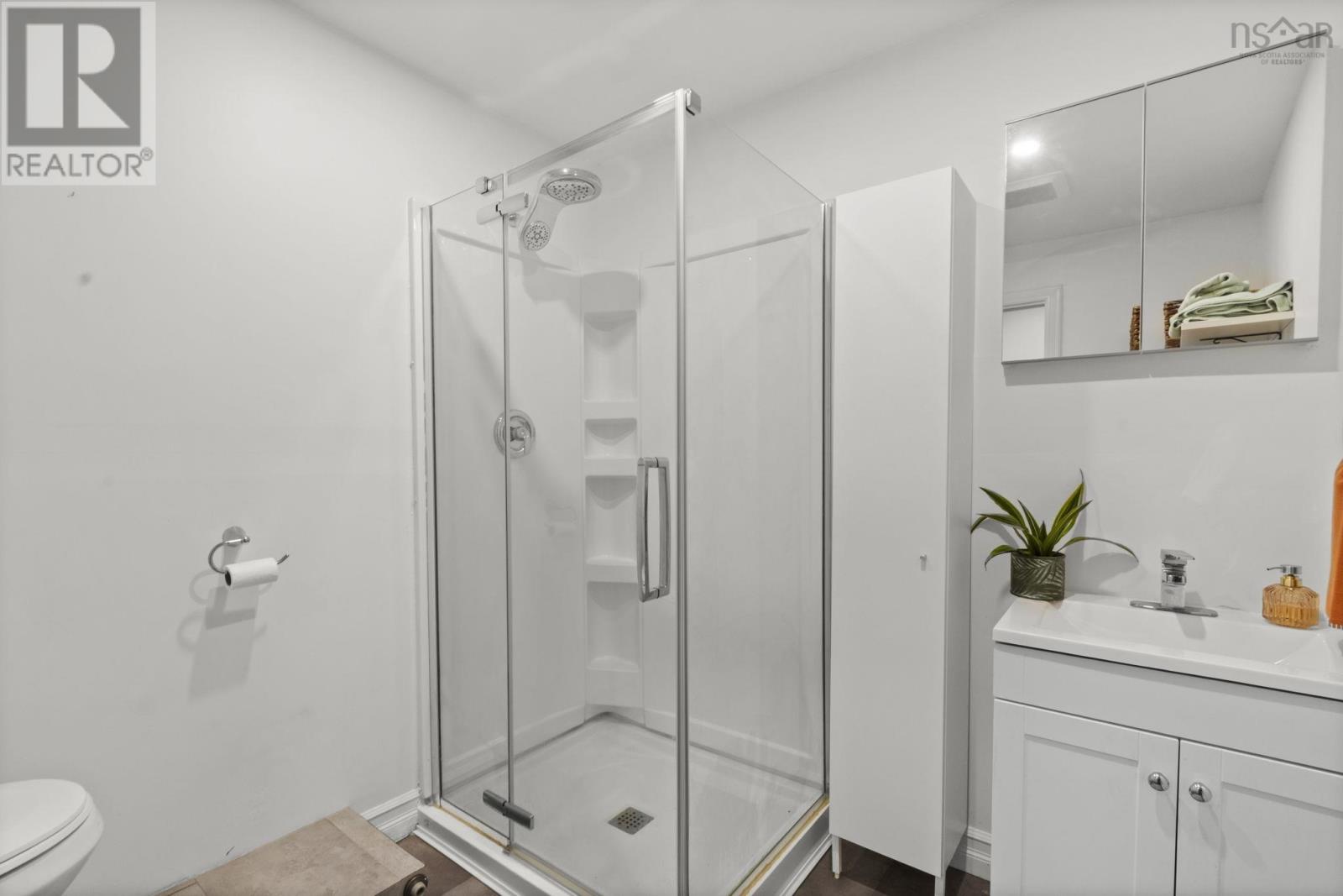 Property 8 of 41 of 579 Waterstone Run